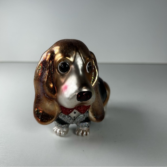 Basset Hound Dog in a suit Blown Glass W/ glitter Christmas Ornament - Picture 3 of 10